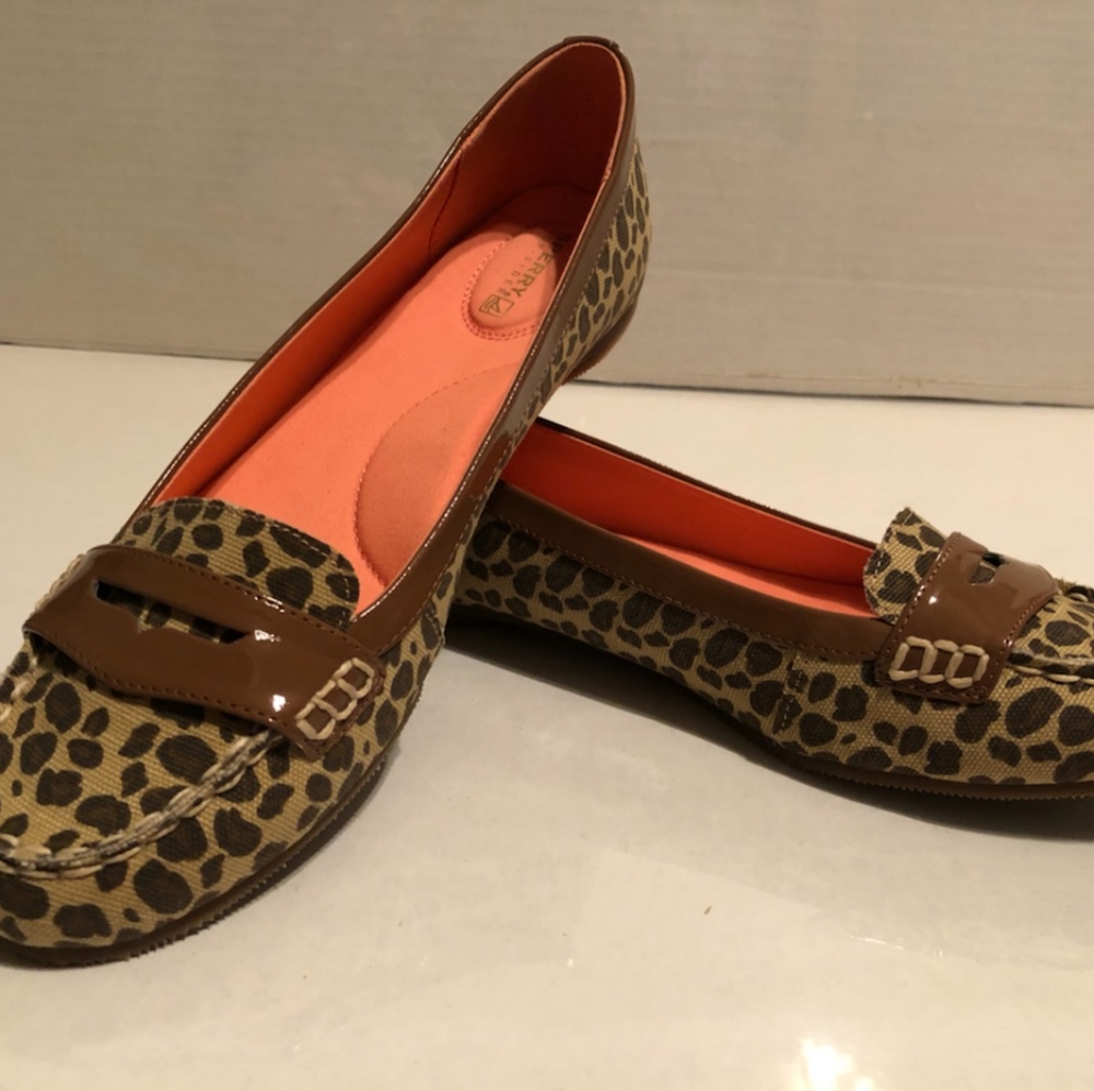 Leopard print loafers